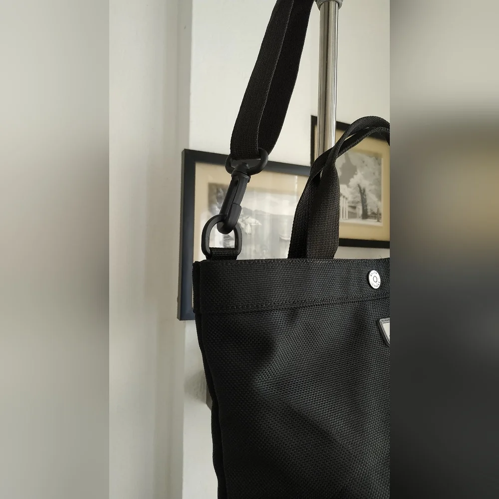 MLB Nylon Crossbody Tote bag - Picture 6 of 17